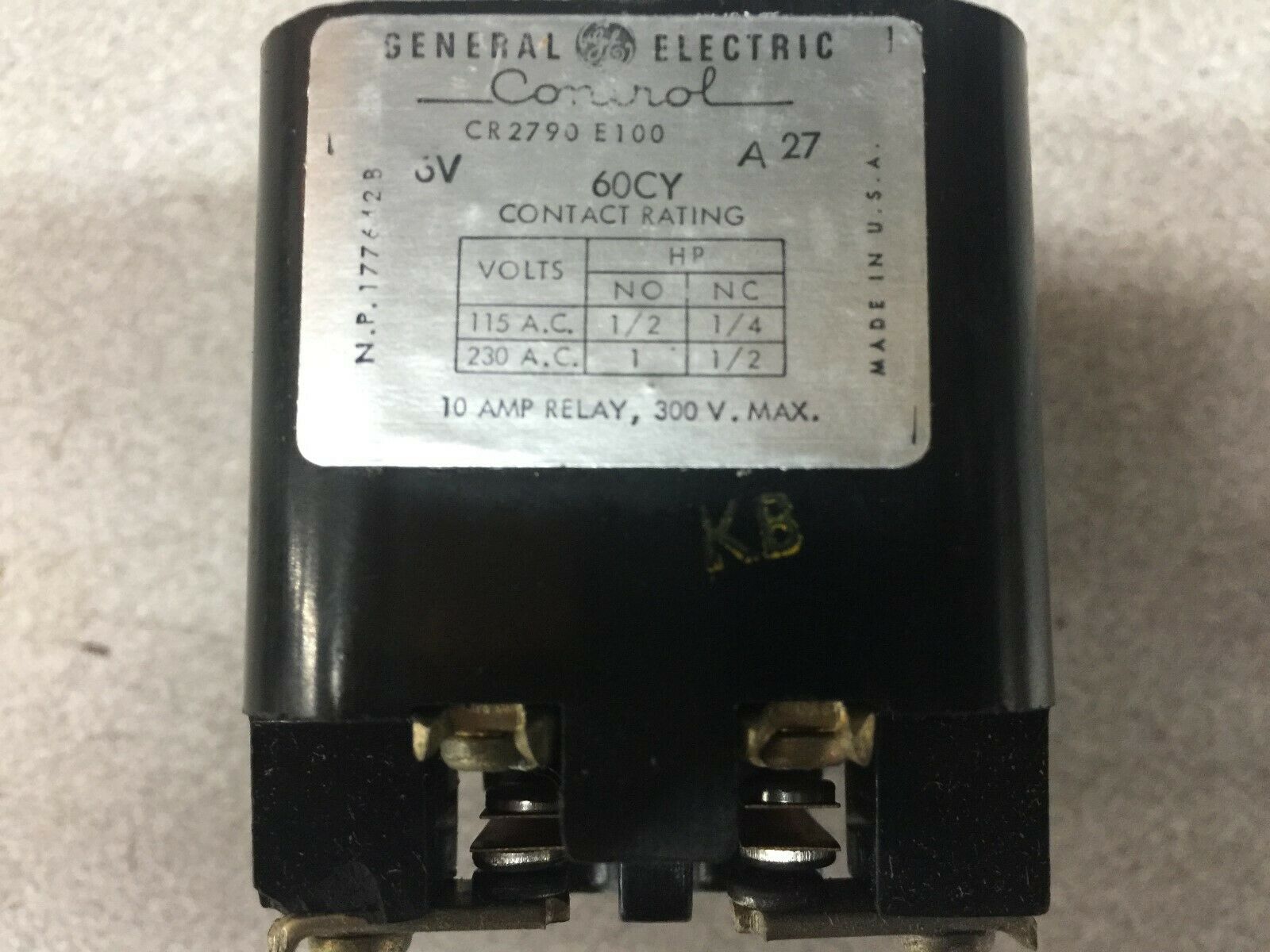 NEW IN BOX GENERAL ELECTRIC 10 AMP 2 POLE 6 VAC COIL RELAY CR2790E100A27