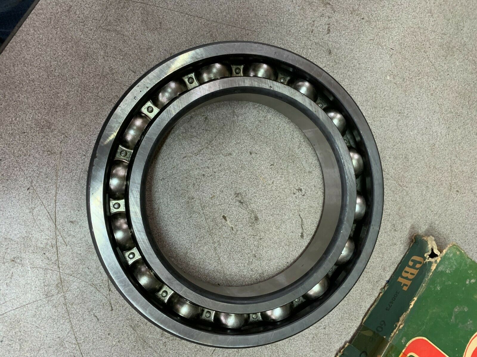 NEW IN BOX CBF ROLLER BEARING 6028 C3