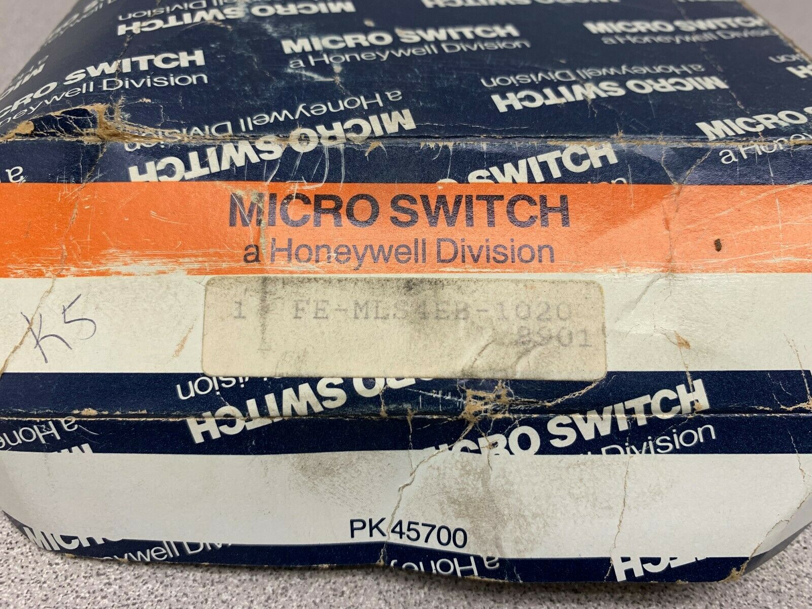 NEW RIPPED BOX MICRO SWITCH  CABLE FE-MLS4EB-1020