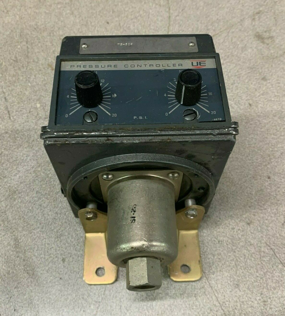 USED UNITED ELECTRIC PRESSURE SWITCH H302D 803 144