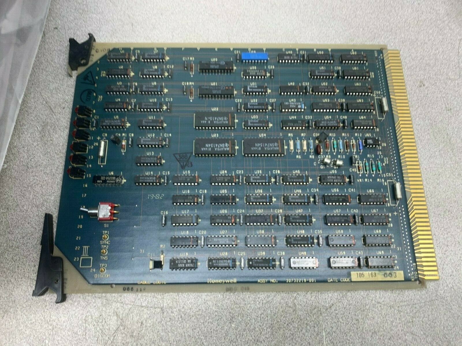 USED HONEYWELL CIRCUIT BOARD 30732219-001