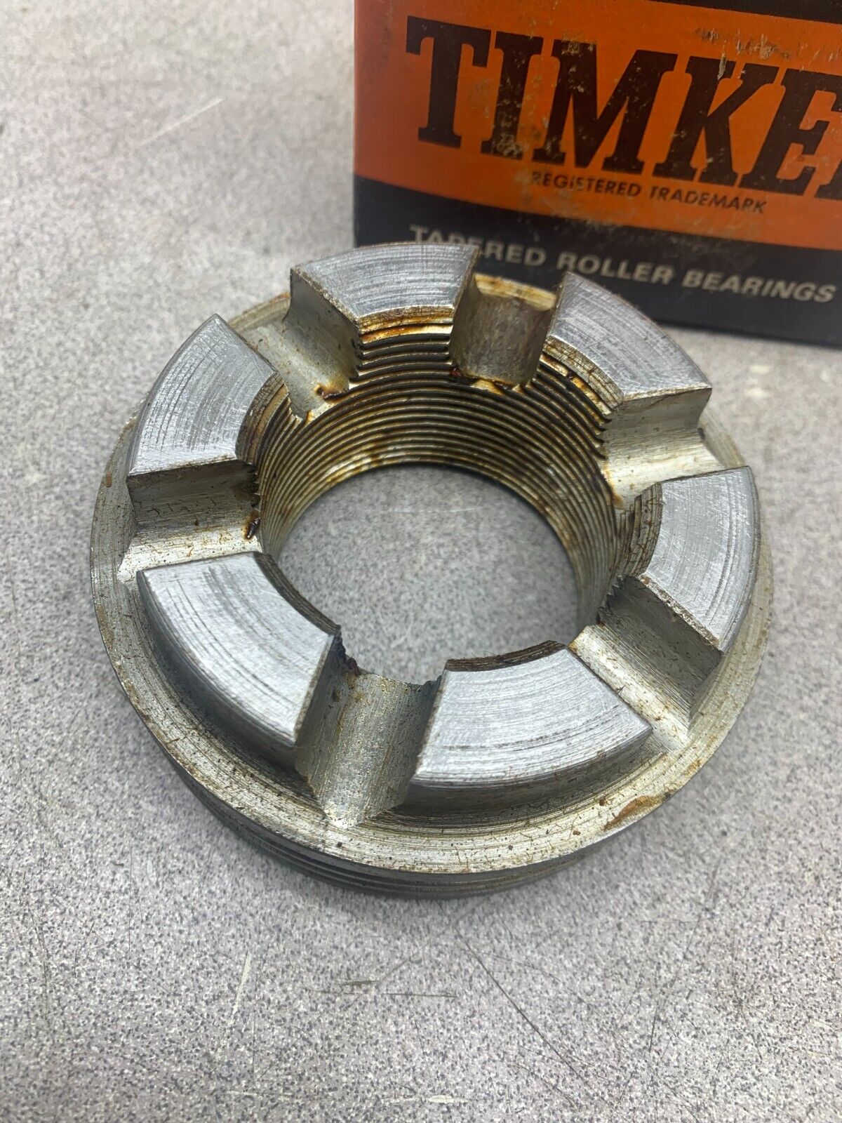 NEW IN BOX TIMKEN COMB. NUT & DUST COLLAR T-56003