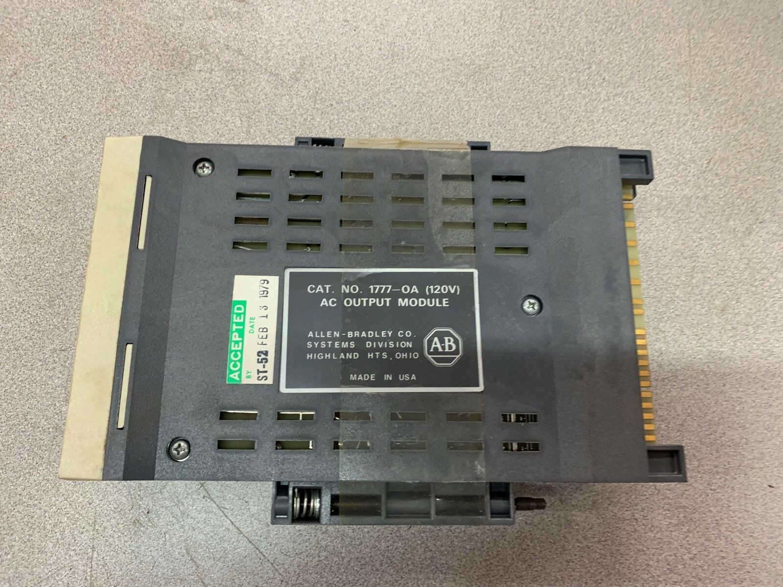 USED ALLEN BRADLEY OUTPUT MODULE 1777-OA