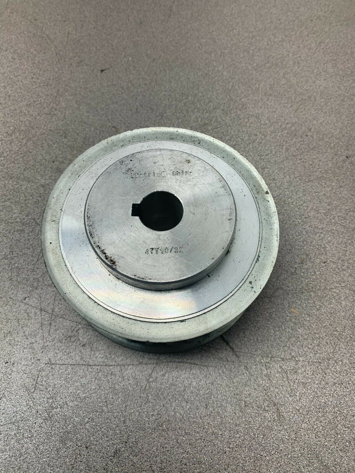 NEW NO BOX AMETRIC PULLEY 47T10/32