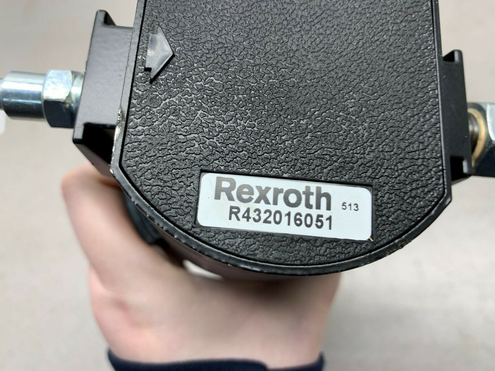 USED REXROTH PNEUMATIC PART R432016051