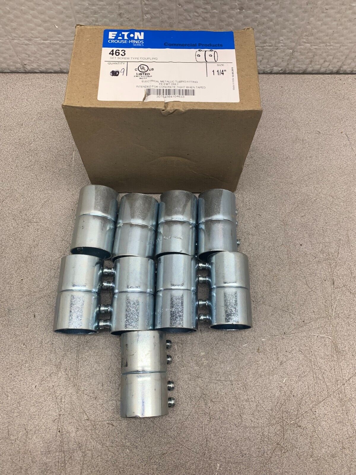 NEW BOX OF 9 EATON CROUSE HINDS 1-1/4" SET SCREW TYPE COUPLINGS 463