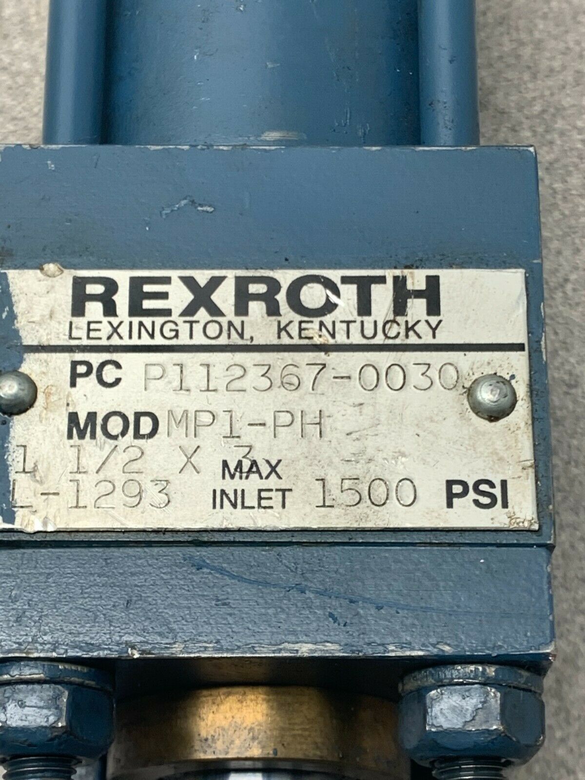 NEW NO BOX REXROTH MP1-PH 1-1/2 X 3 HYDRAULIC CYLINDER PC P112367-0030