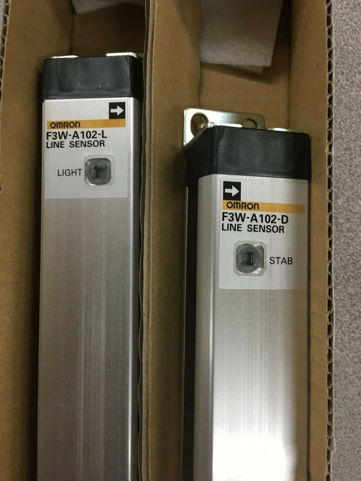 NEW IN BOX OMRON LINE SENSOR SET F3W-A102-L AND F3W-A102-D