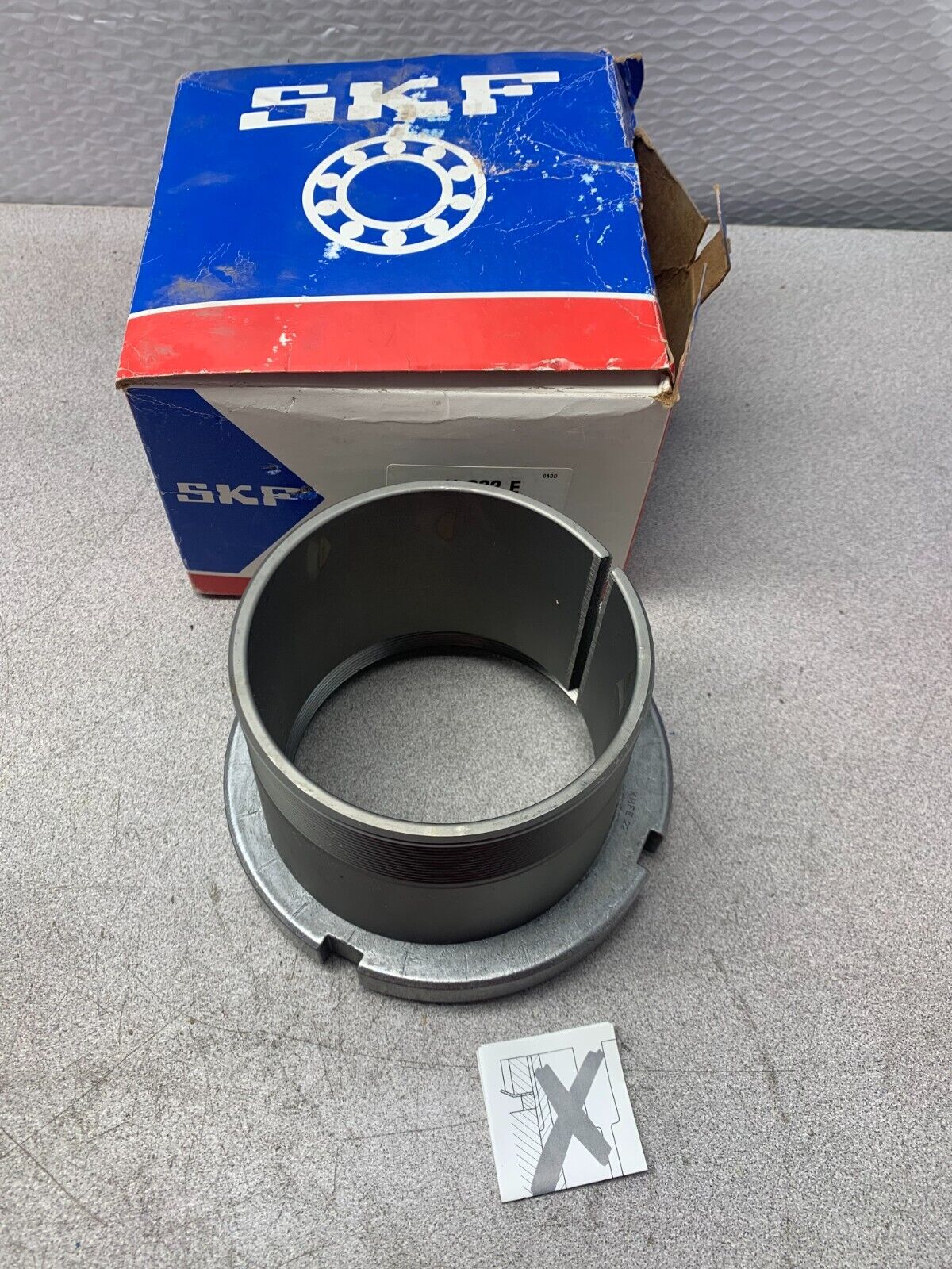 NEW SKF H322E ADAPTER BEARING PARTS H 322 E