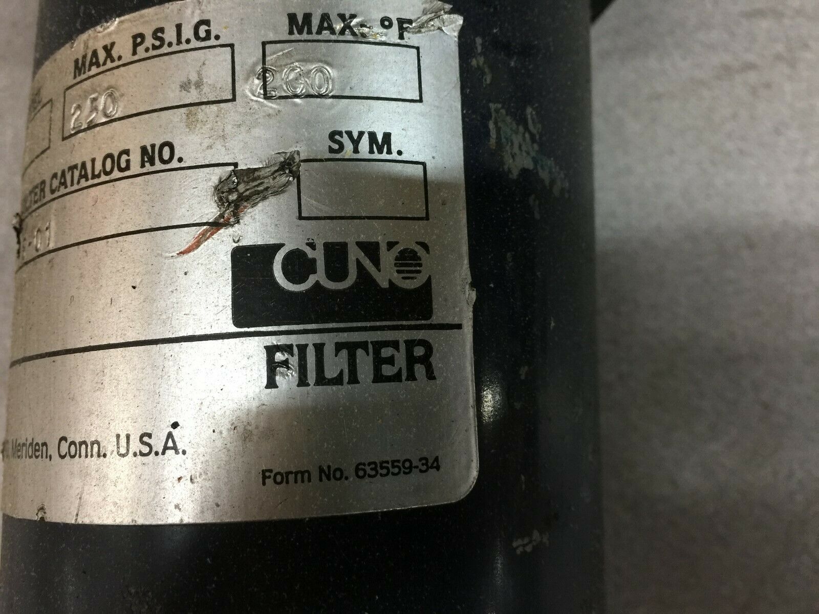 USED CUNO FILTER 250 MAX PSIG 200 DEG F MAX MODEL 1B1 FILTER 47108-01