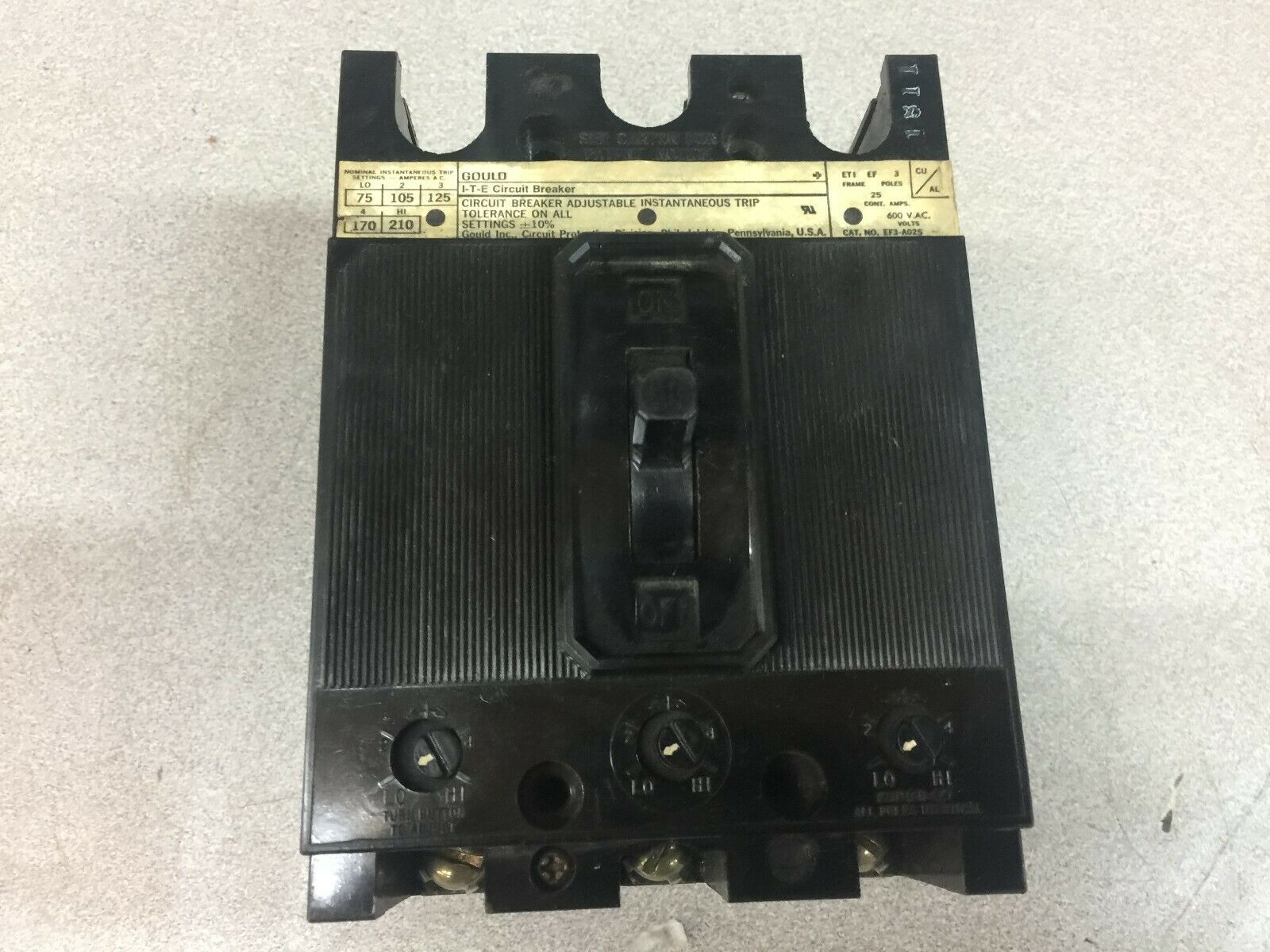 NEW IN BOX GOULD 25 AMP 3 POLE 600 VAC BREAKER EF3-A025