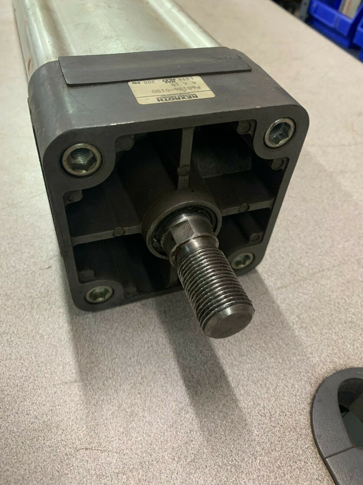 USED REXROTH PNEUMATIC CYLINDER P68186-0180