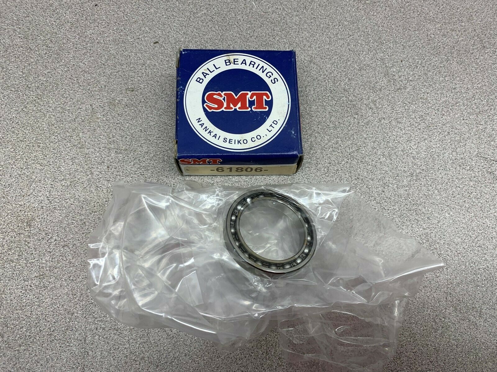 NEW IN BOX SMT BEARING 61806