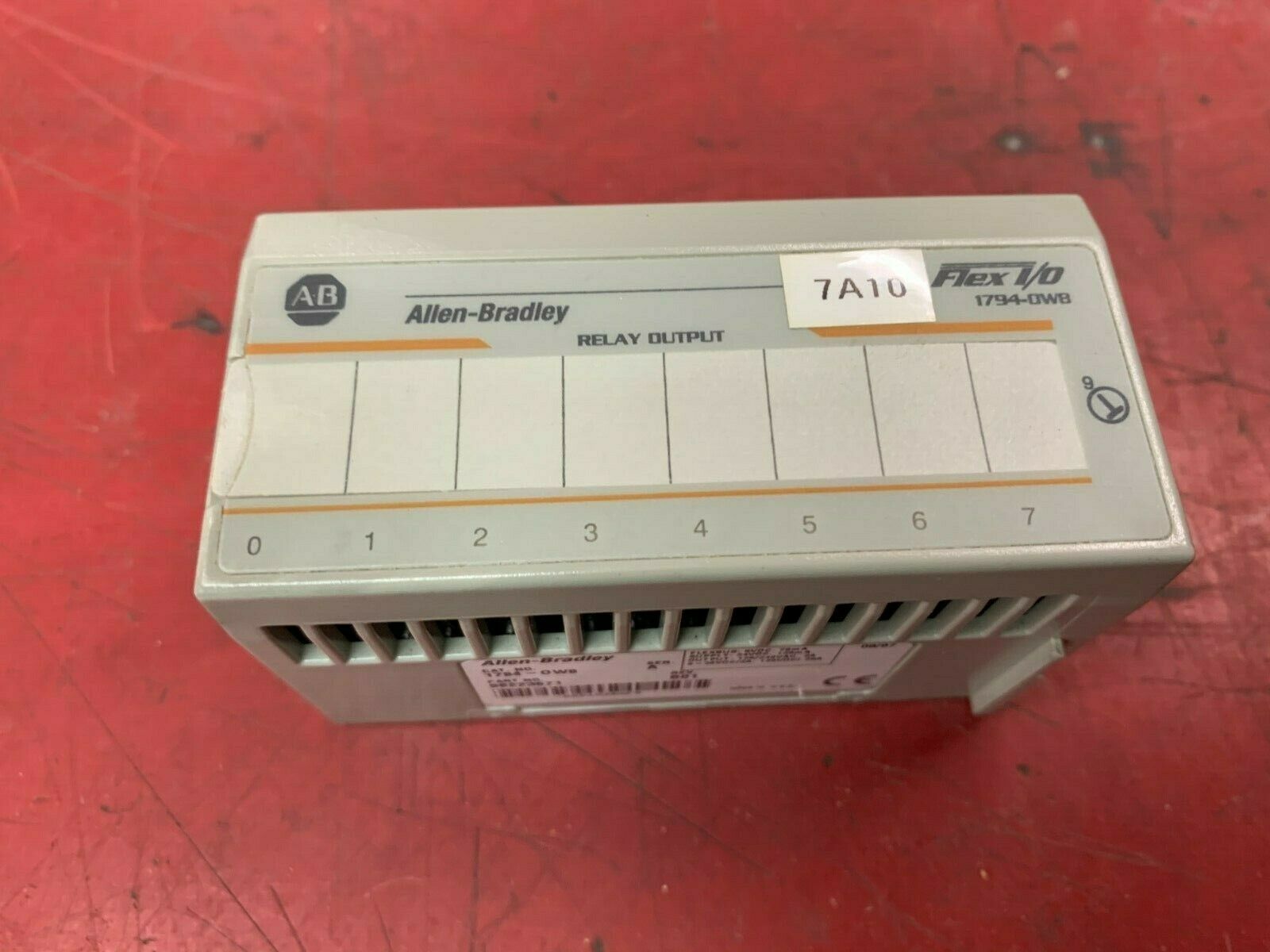 NEW IN BOX ALLEN BRADLEY FLEX I/O OUTPUT MODULE 1784-0W8 SERIES A