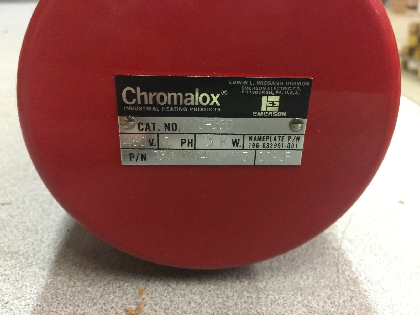 NEW NO BOX CHROMALOX 480 VAC 1PH 3 KW EMERSION HEATER MT0-330