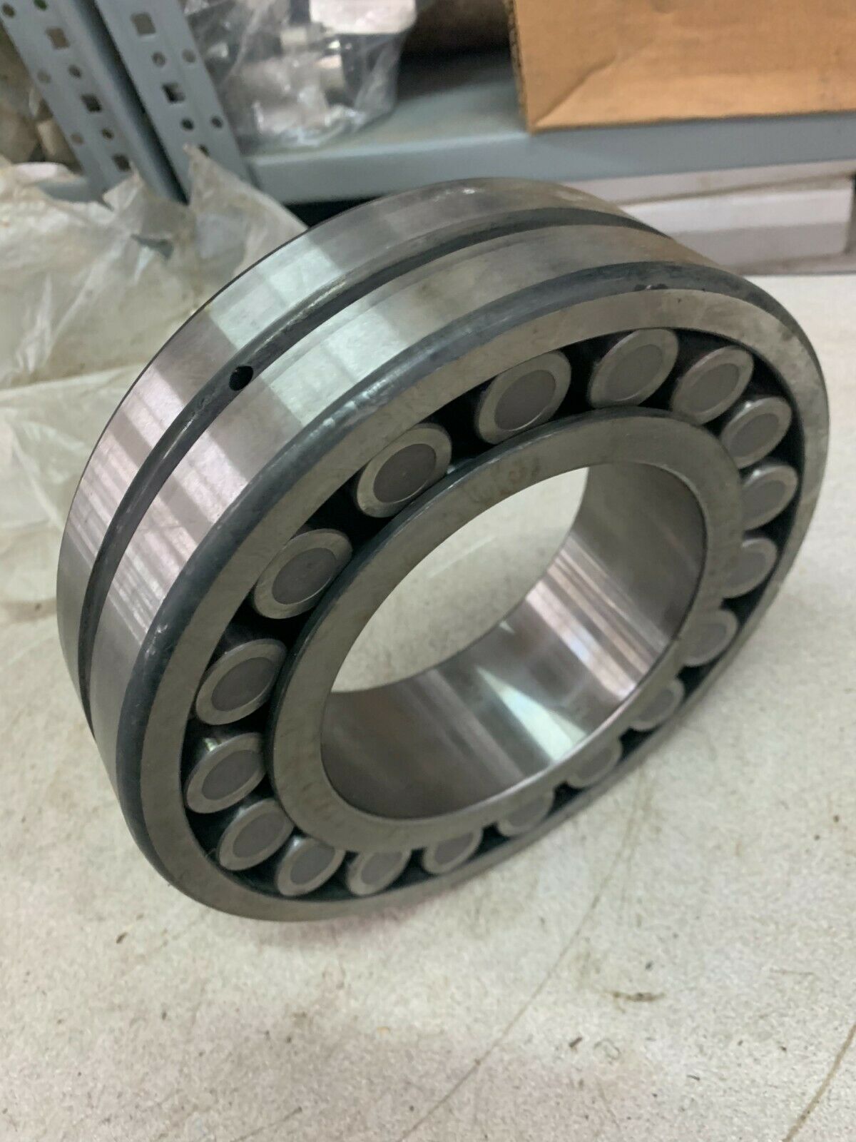 NEW NO BOX NTN 22226BD1 SPHERICAL ROLLER BEARING 22226BD1C3