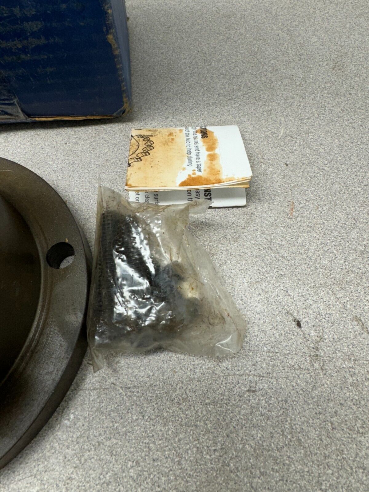 NEW IN BOX MARTIN SPLIT TAPER BUSHING R1 2 7/16