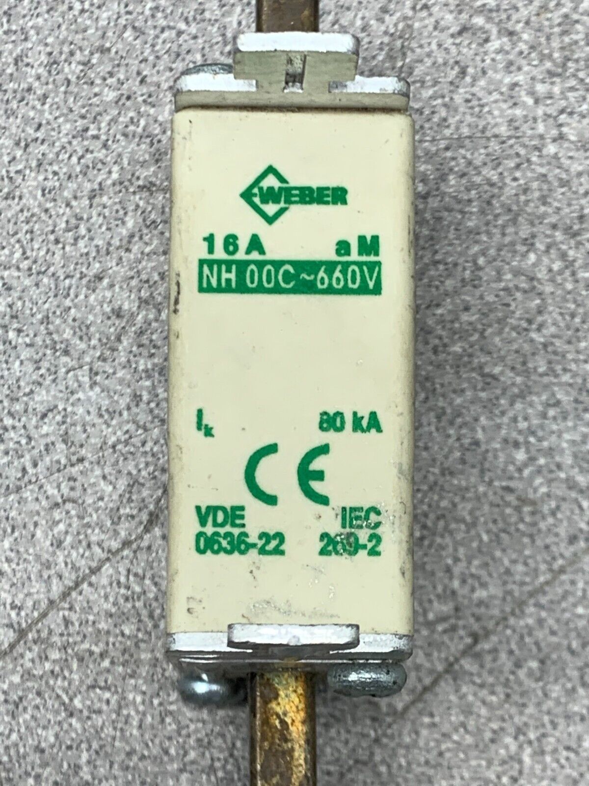 NEW NO BOX WEBER 16AMP FUSE NH00C - 660V