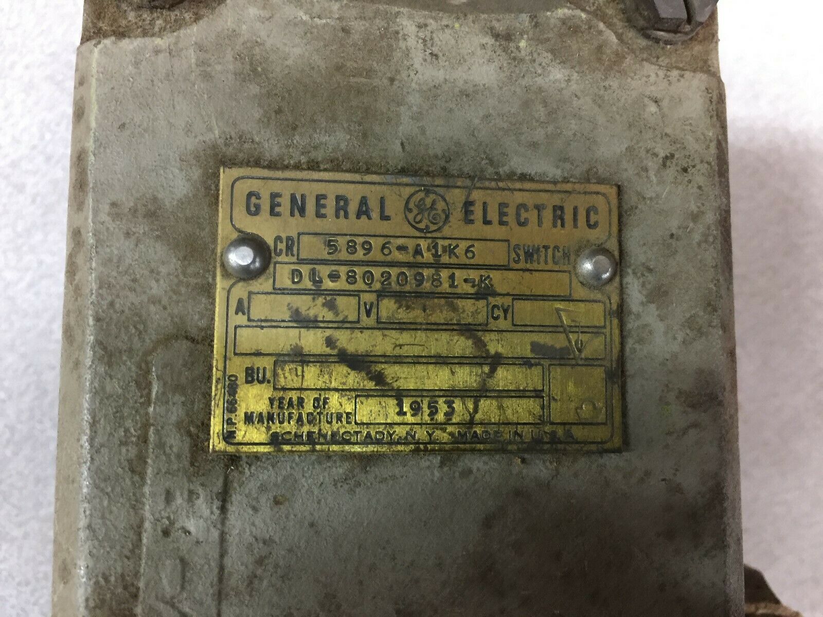 USED GE LIMIT SWITCH CR5896-A1K6