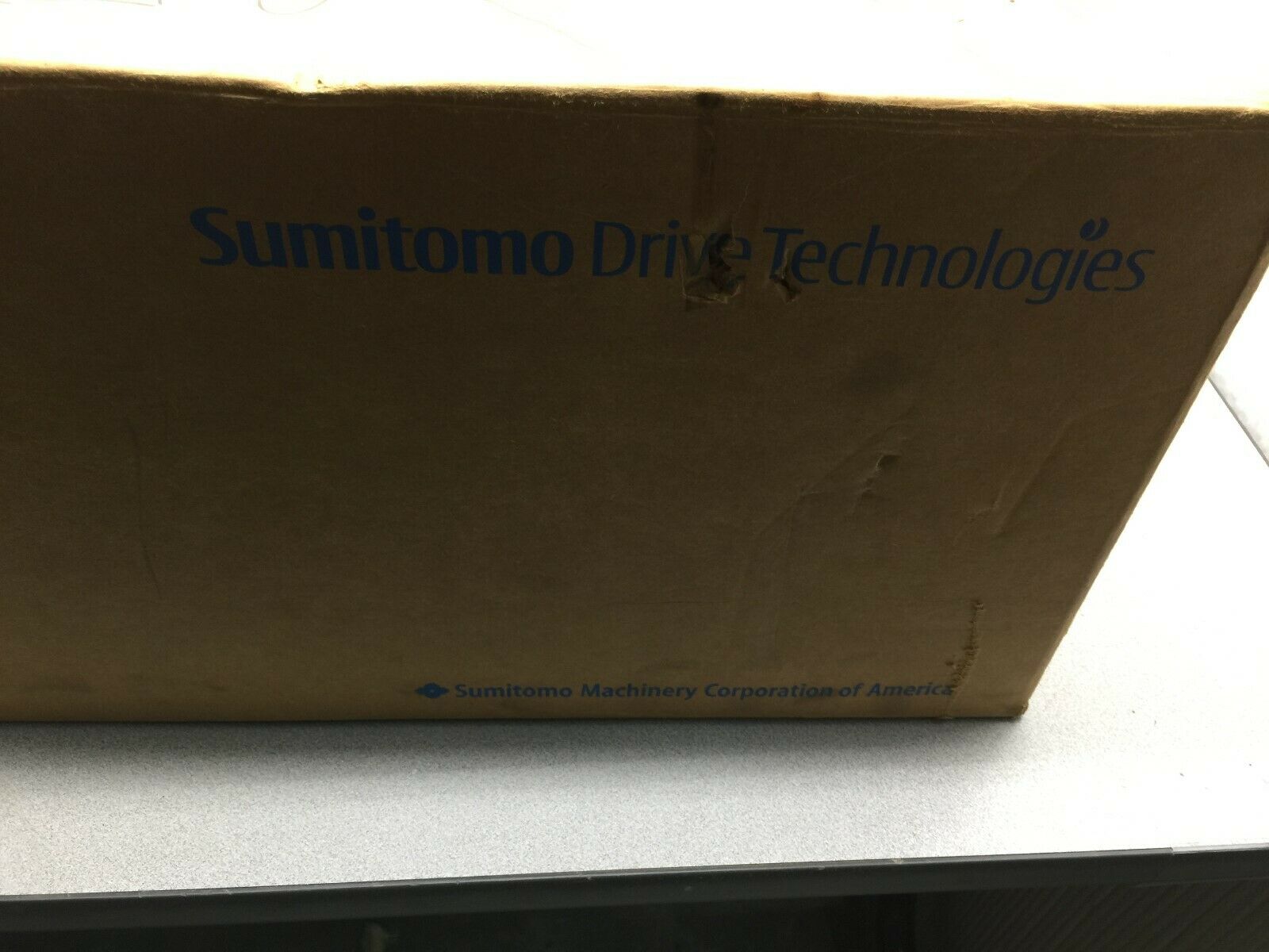 NEW IN BOX SUMITOMO 1/2 HP 20:1 RATIO GEAR MOTOR RNYMO5-1320YC-20