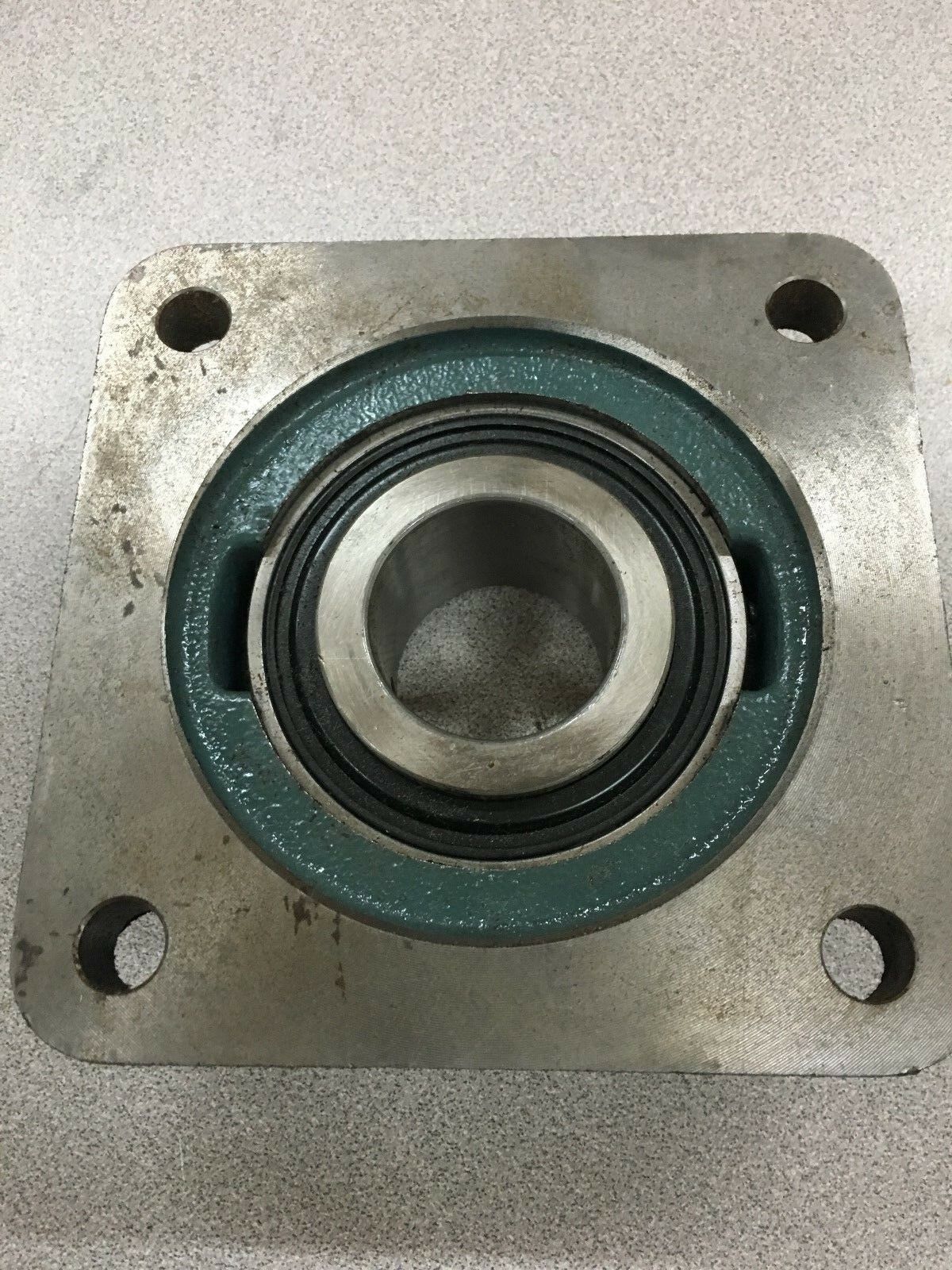 NEW NO BOX DODGE 126189 4-BOLT FLANGE BEARING F4B-SCM-111