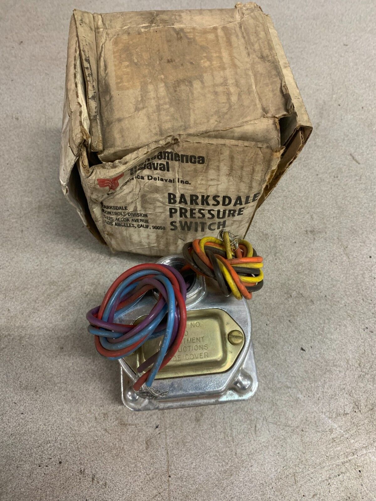 NEW IN BOX BARKSDALE PRESSURE SWITCH D2H-H18