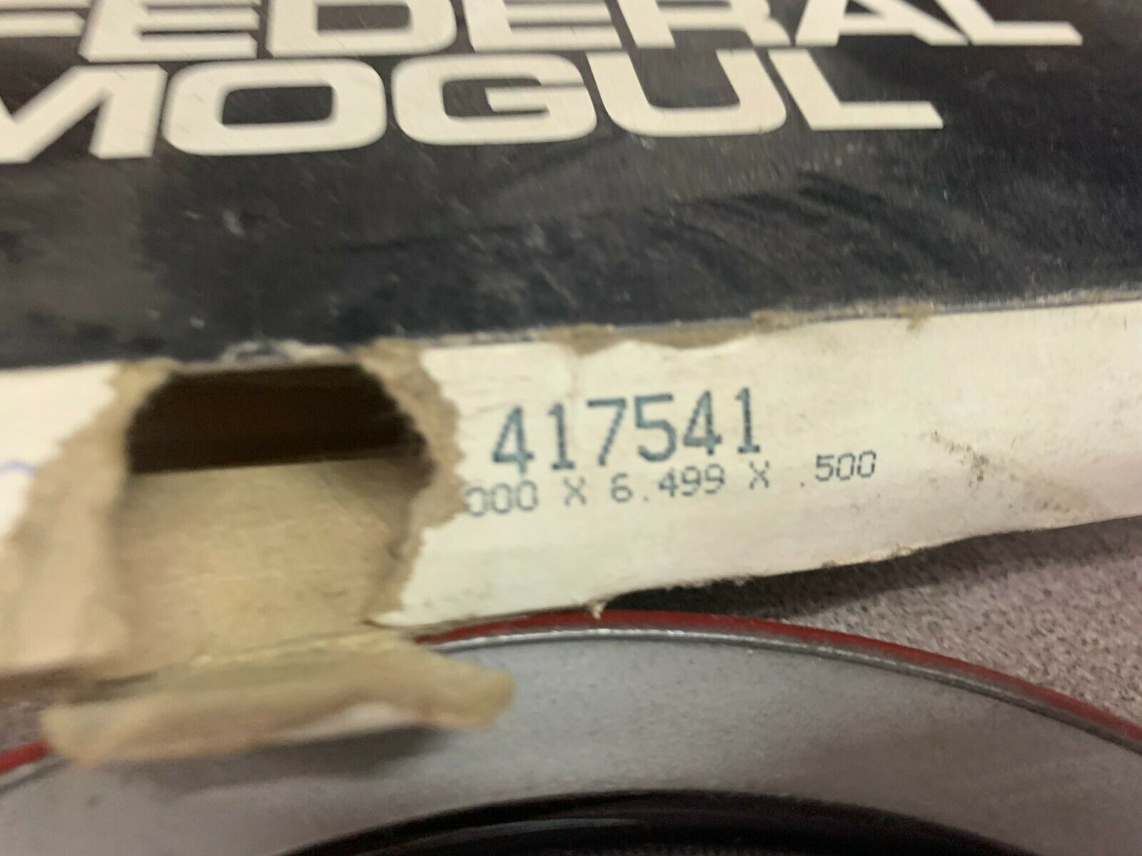 NEW IN BOX FEDERAL MOGUL OIL SEAL 417541