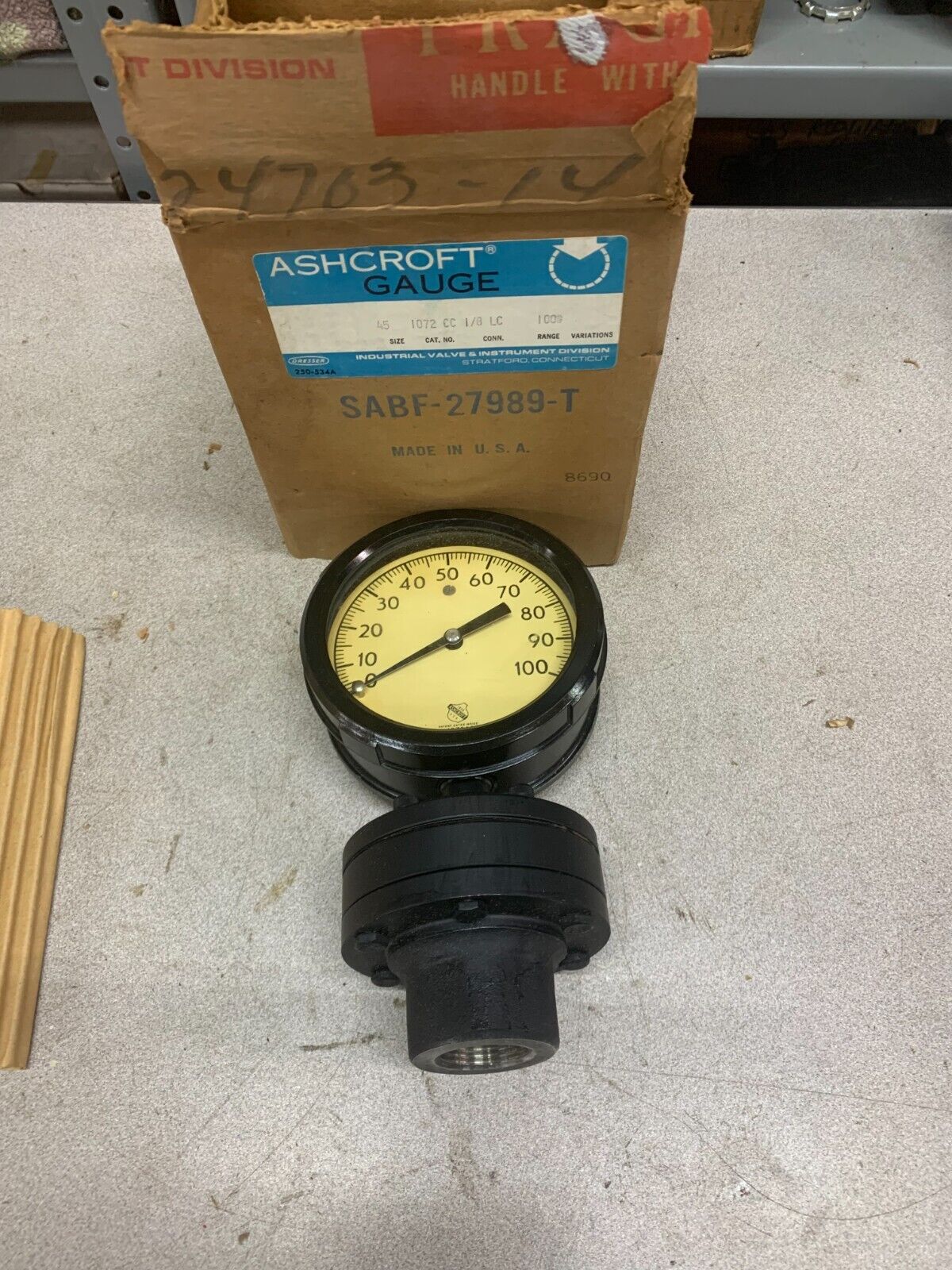 NEW IN BOX ASHCROFT SIZE 45 1072CC 1/8" LC 100# PRESSURE GAUGE