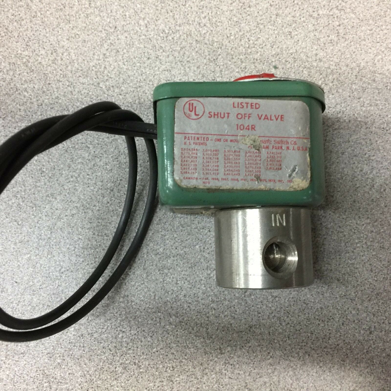 NEW NO BOX ASCO 1/8NPT 180PSI 120VAC SOLENOID VALVE 8262C6