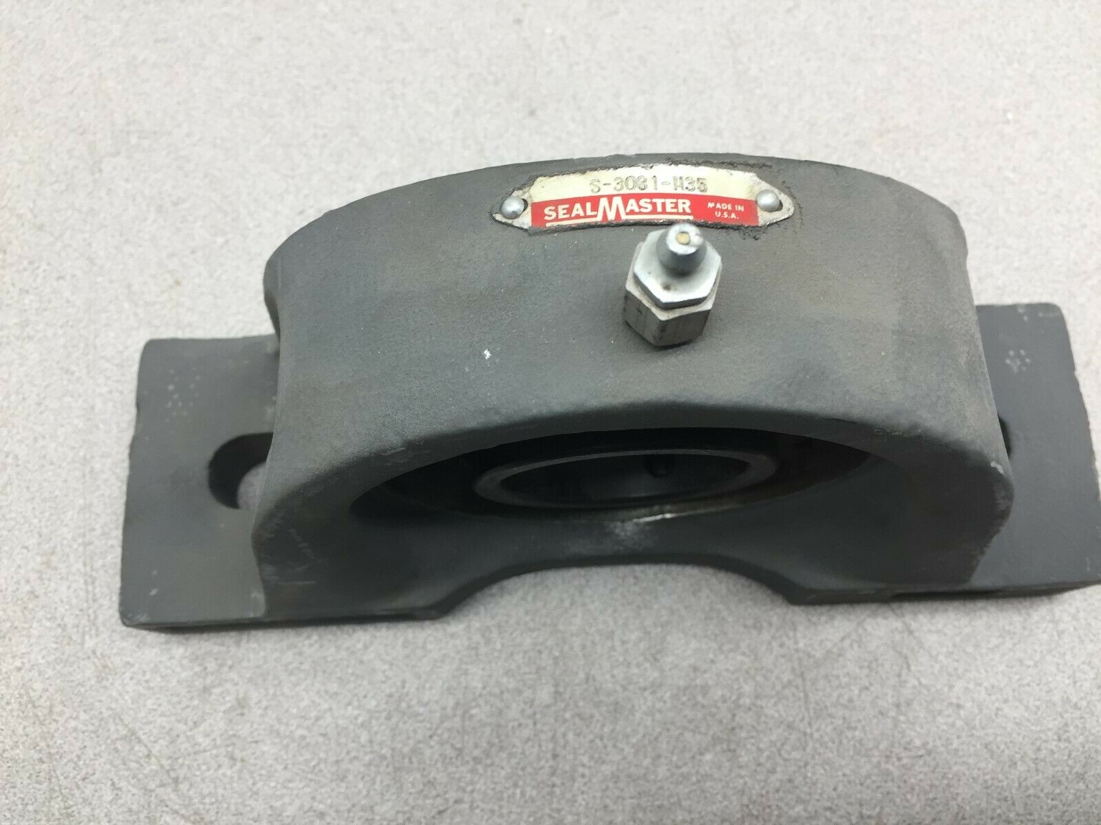 NEW NO BOX SEALMASTER PILLOW BLOCK 2HOLE BEARING S-3081-M35