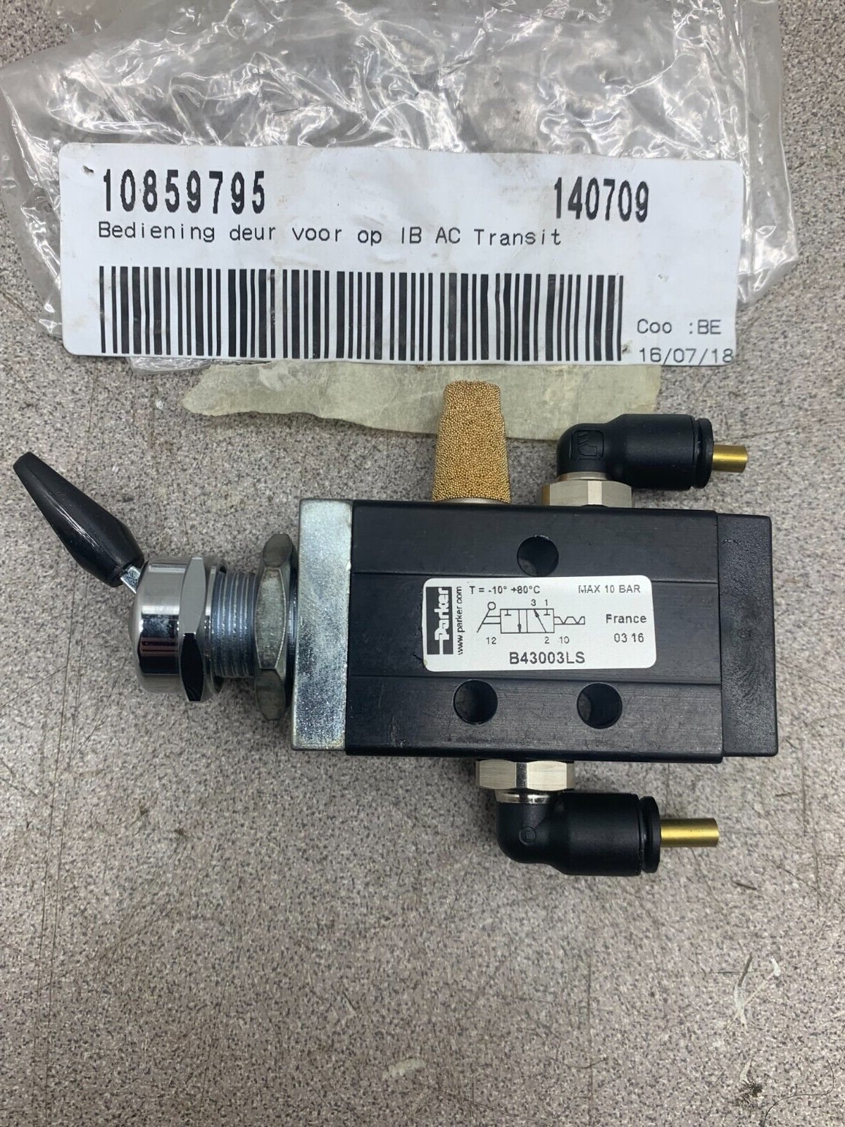 NEW NO BOX PARKER PNEUMATIC MANUAL CONTROL VALVE B43003LS