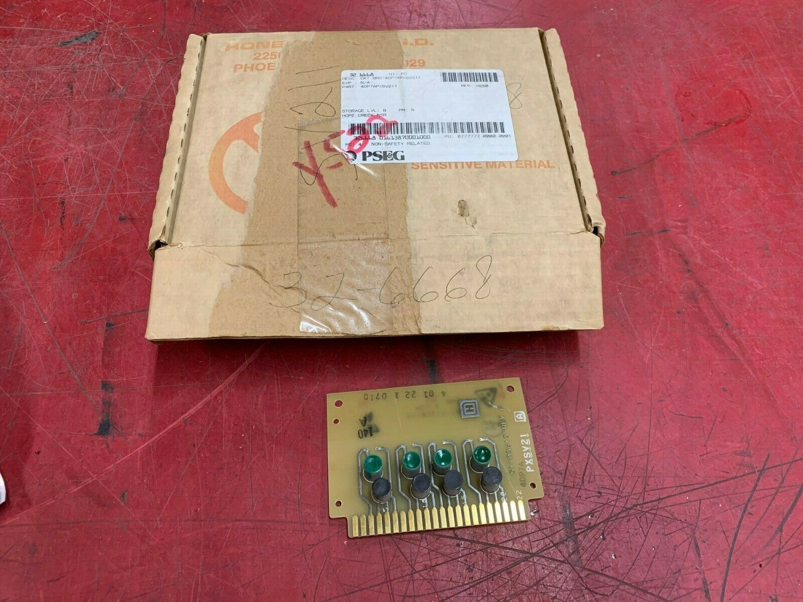 NEW HONEYWELL 4DP7APXSV21 CIRCUIT BOARD 51103613