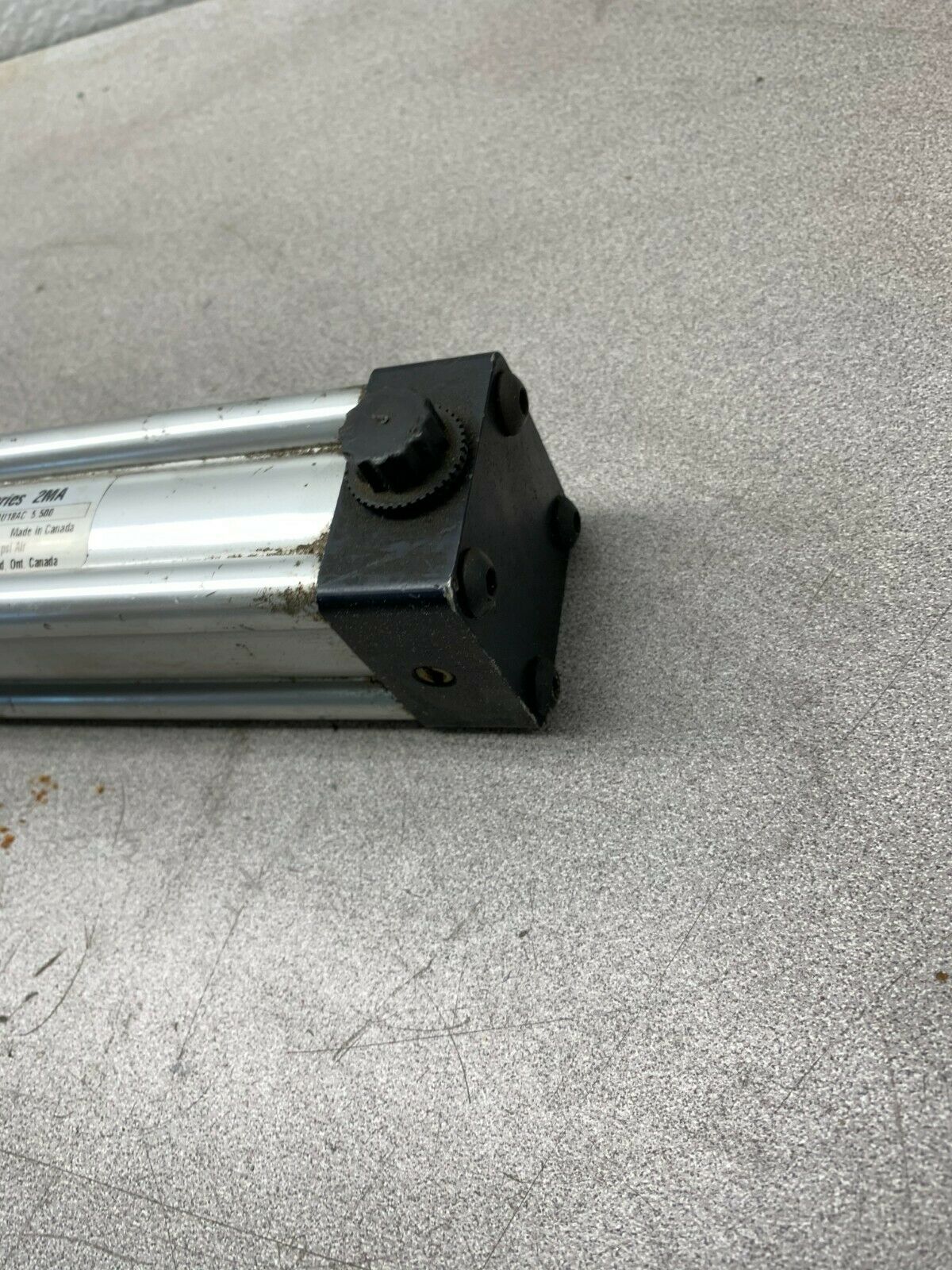 NEW NO BOX PARKER PNEUMATIC CYLINDER 01.50 CJ2MAU18AC 5.500