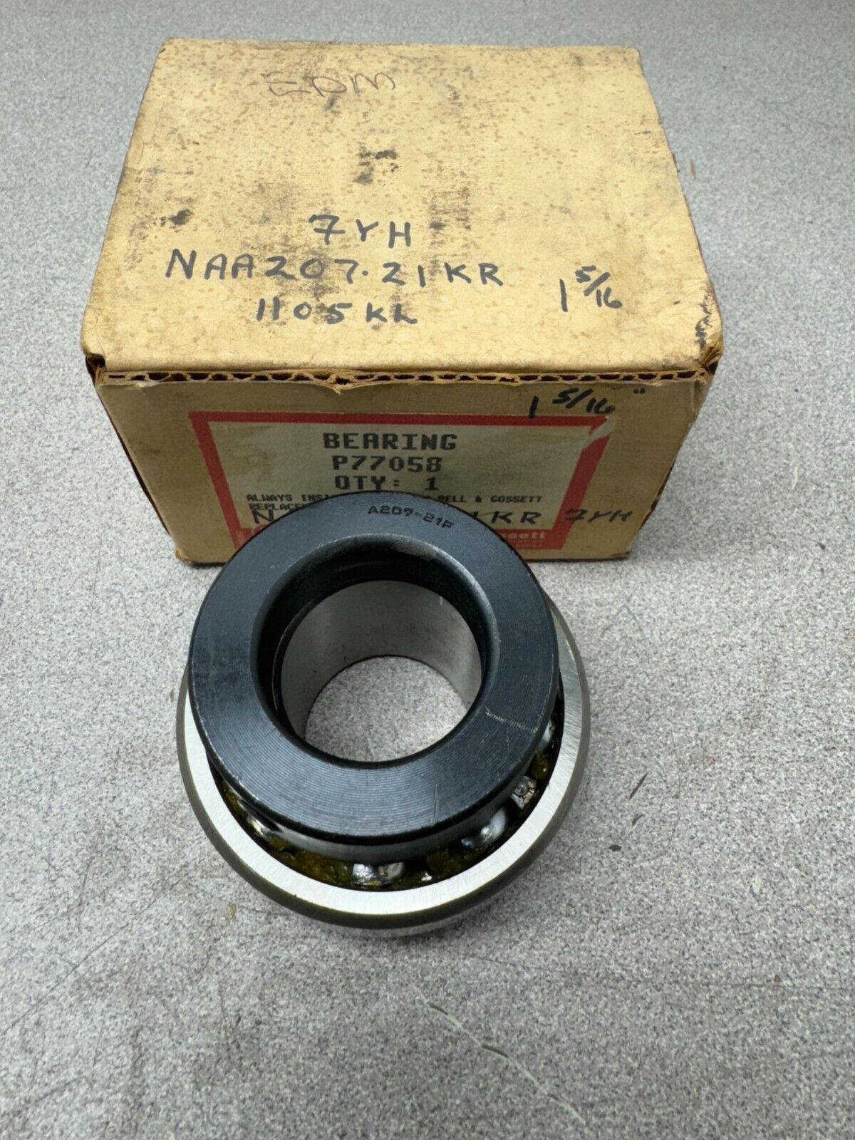 NEW IN BOX BELL & GOSSETT BEARING P77058