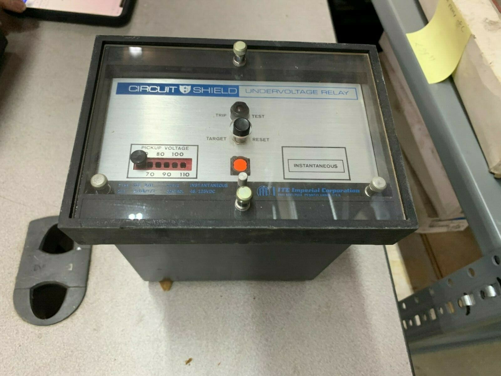 USED ITE UNDERVOLTAGE RELAY 211B0171