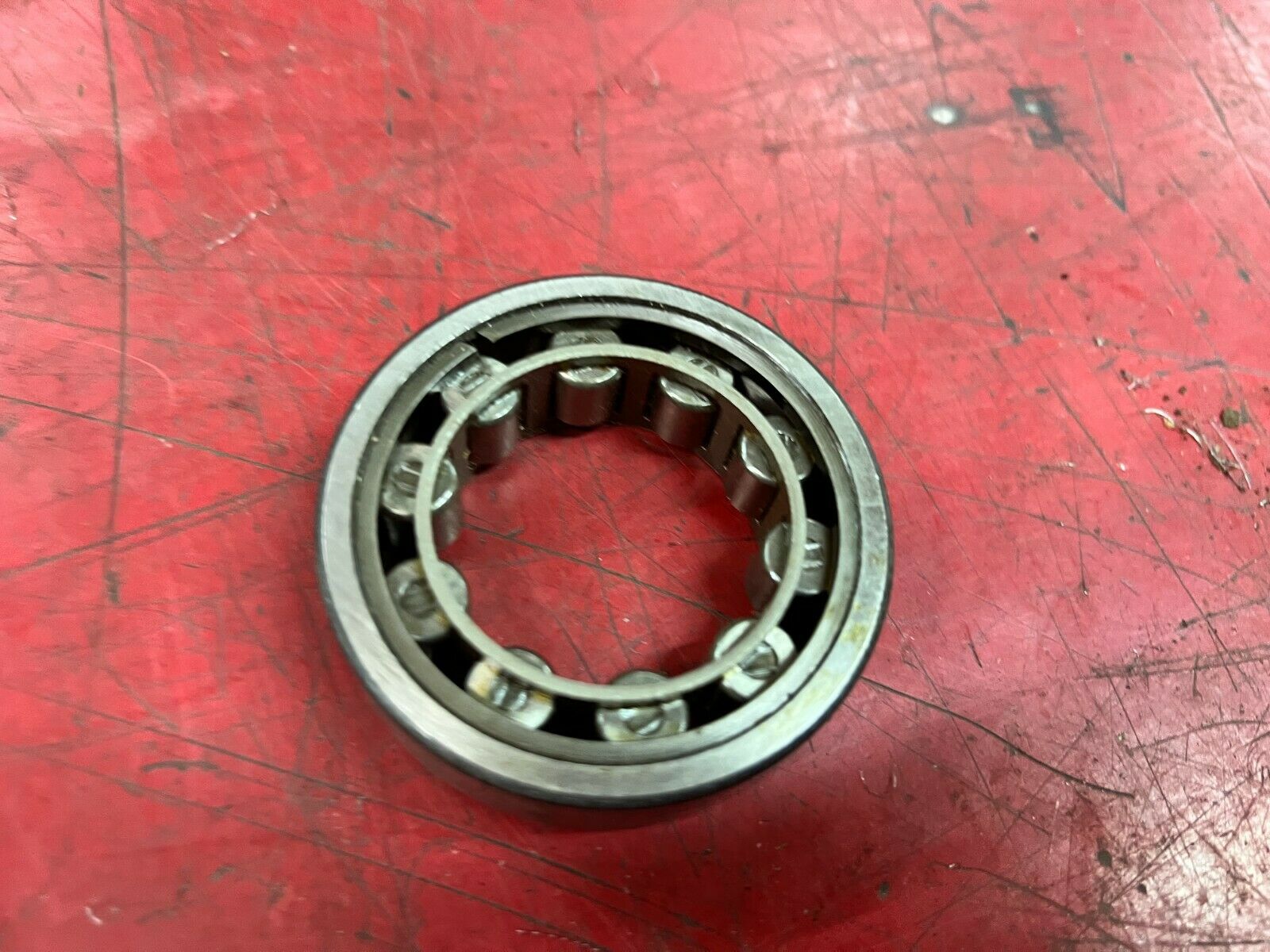 NEW NO BOX NDH ROLLER BEARING 1305T