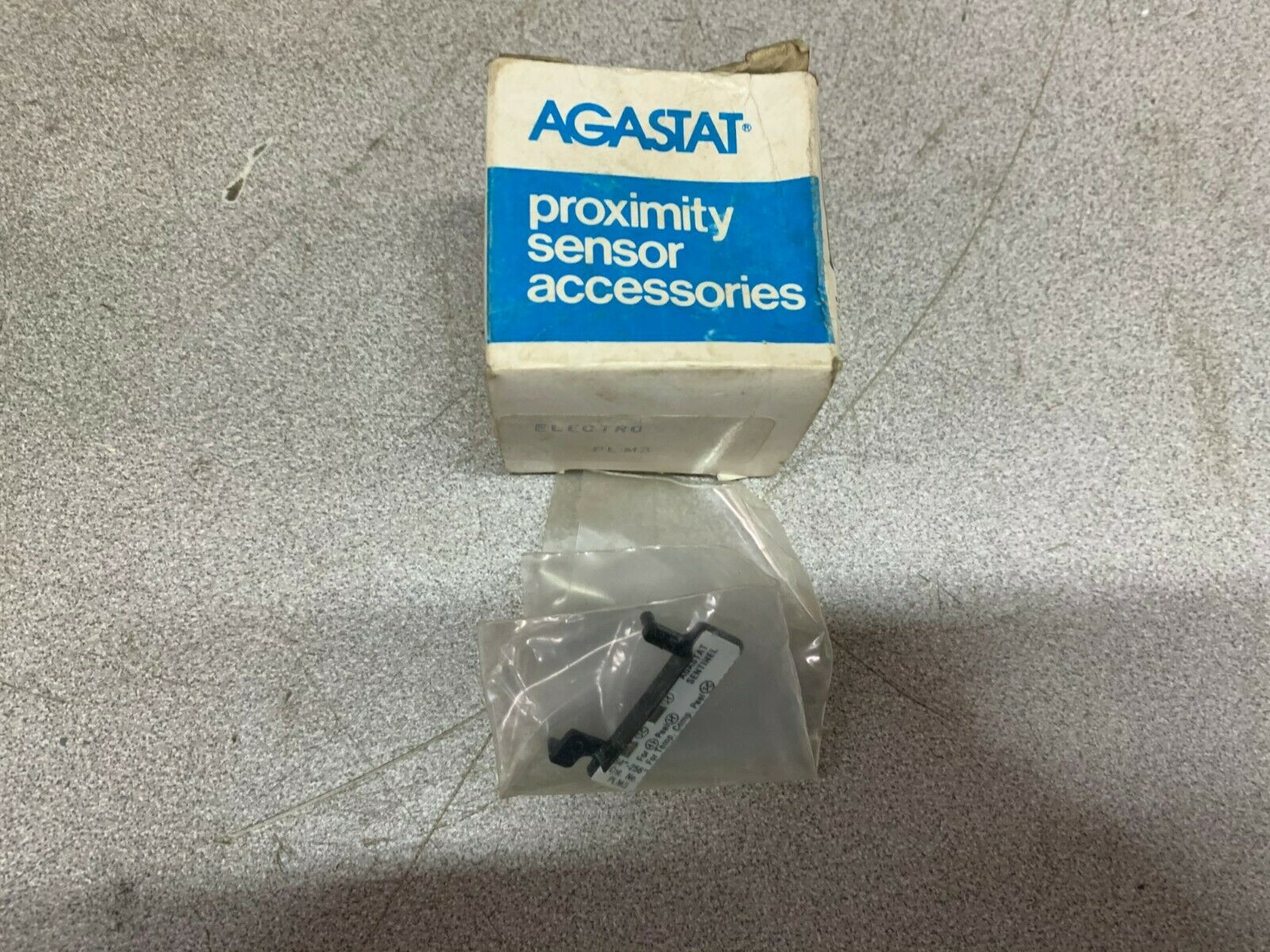 LOT OF 2 NEW IN BOX AGASTAT SENSOR ACCESSORIES PLM3