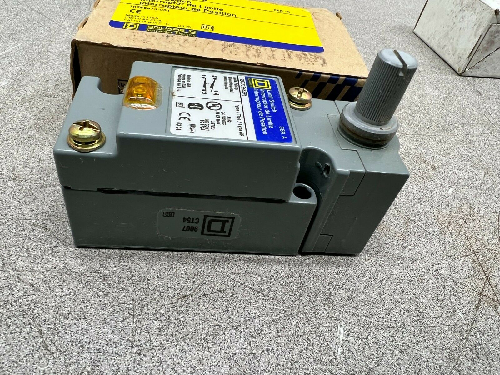 NEW IN BOX SQUARE D LIMIT SWITCH 9007C54B2P5 SERIES A