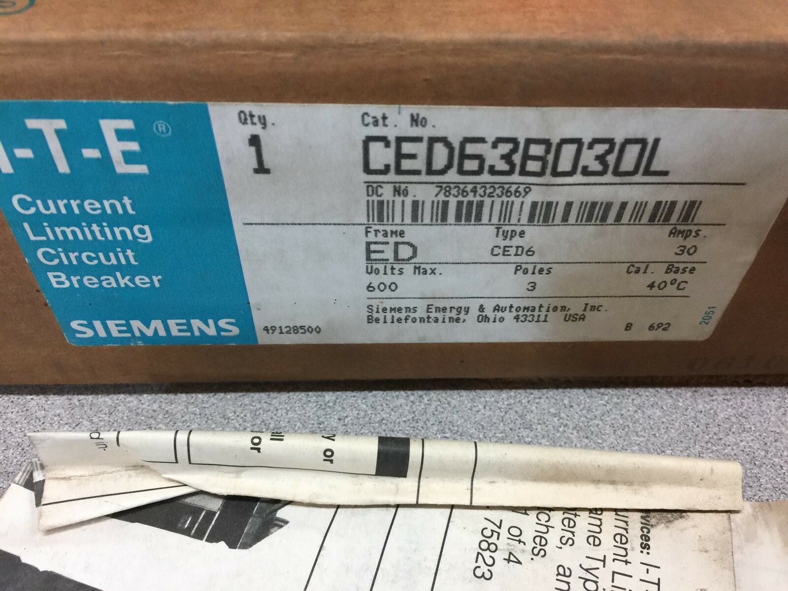 NEW IN BOX SIEMENS 30AMP 3POLE 600VAC CIRCUIT BREAKER CED63B030L