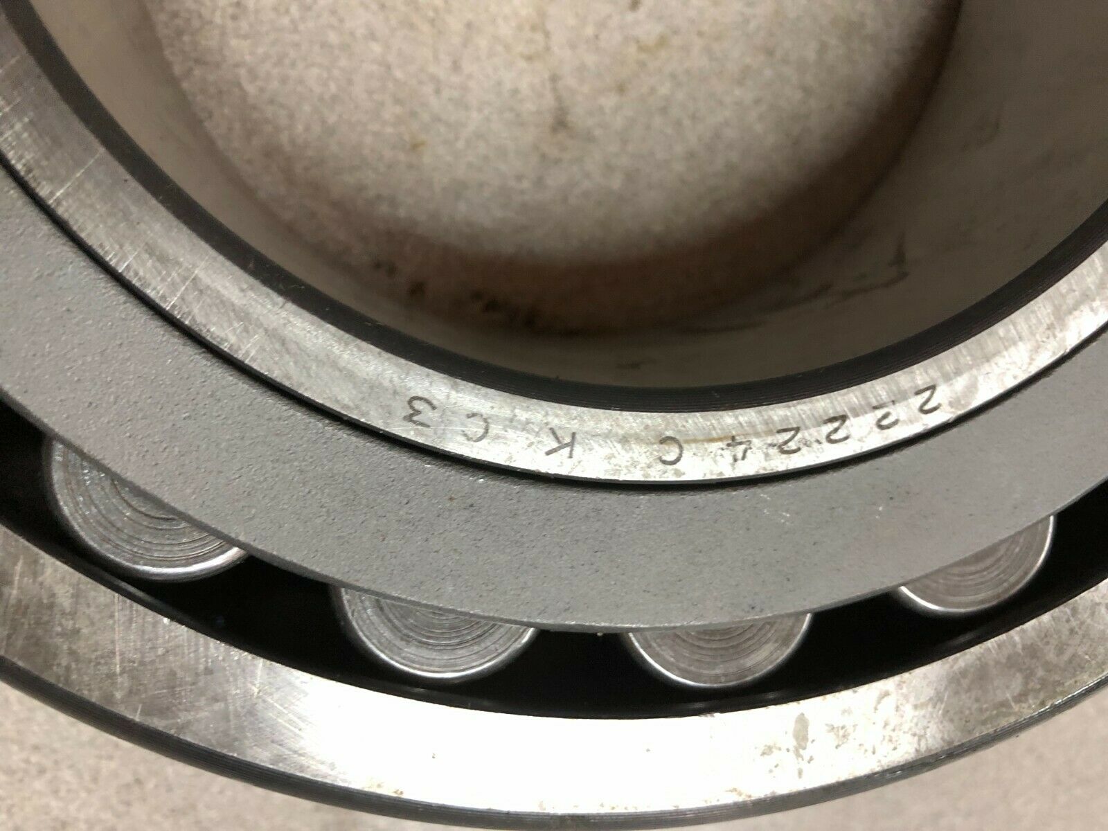 NEW NO BOX SKF SPHERICAL ROLLER BEARING 22224 CKJ/C3/W33 TAPER BORE