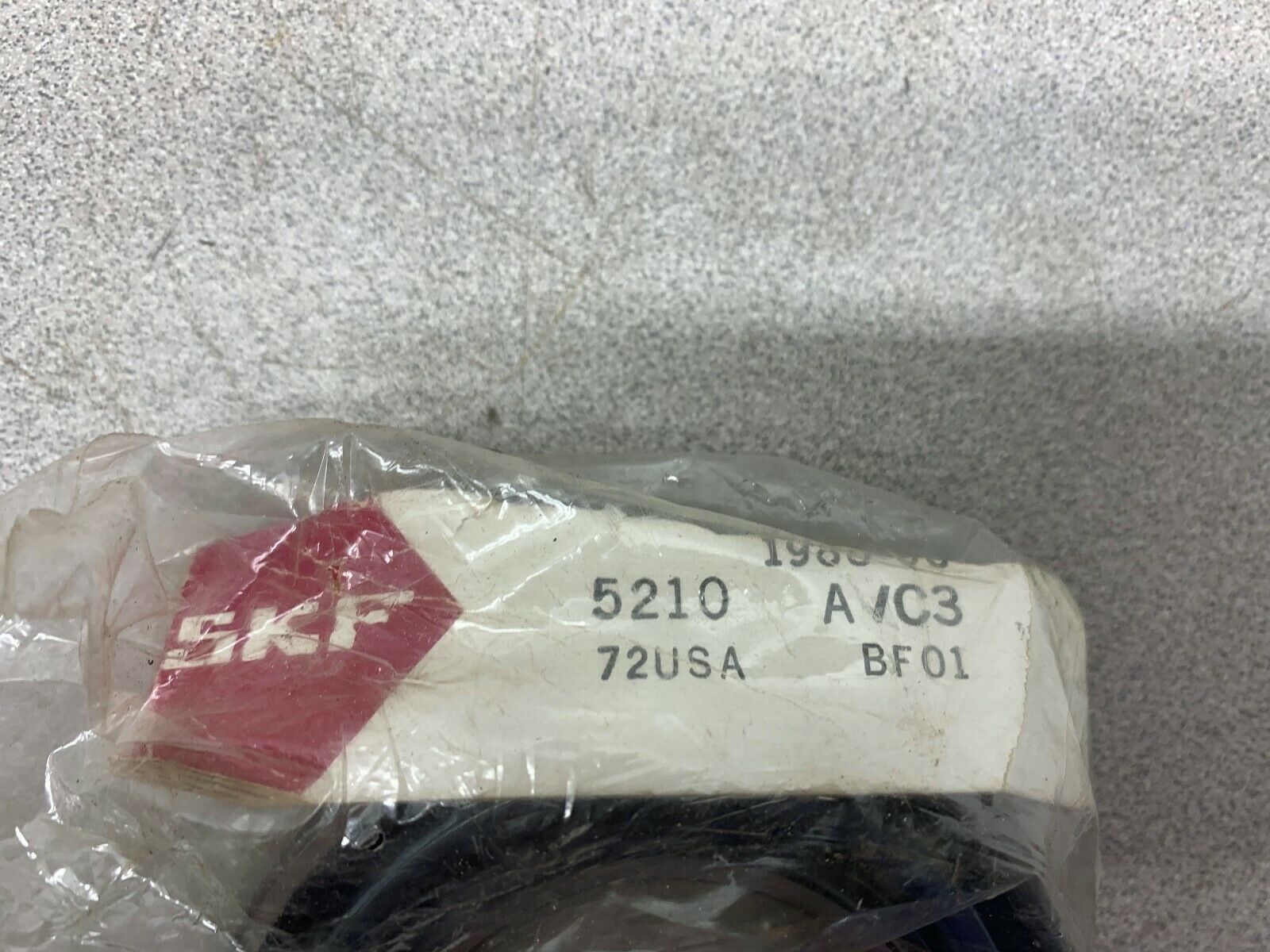 NEW NO BOX SKF BEARING 5210 A/C3