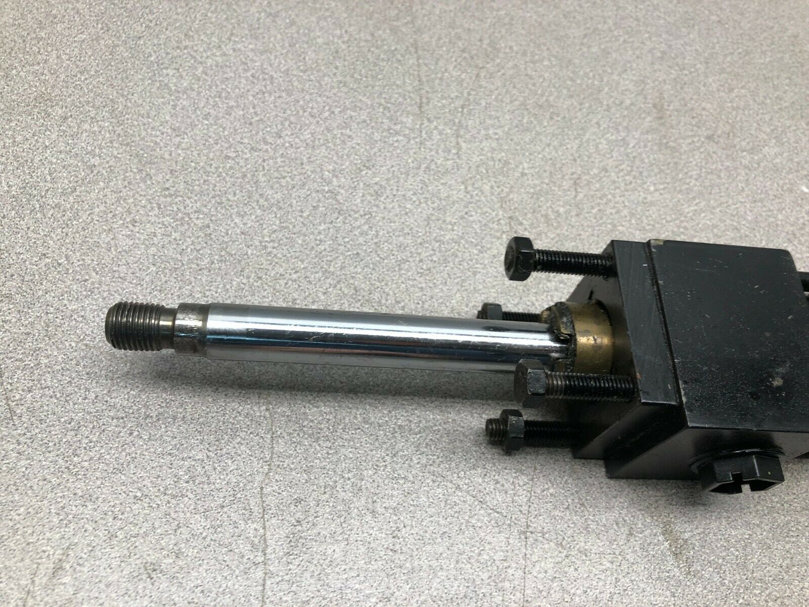 NEW NO BOX PARKER HYDRAULIC CYLINDER NJ 41047373/TBHMT