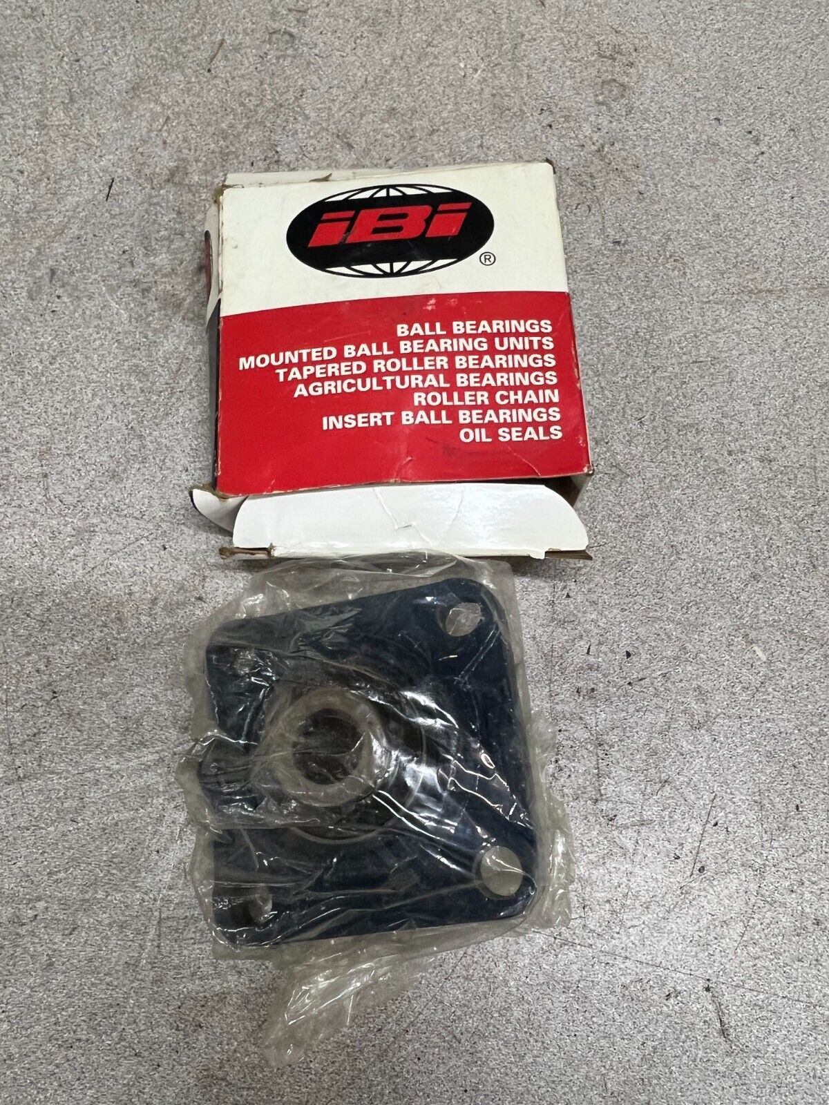 NEW IN BOX IBI BEARING UC204-10