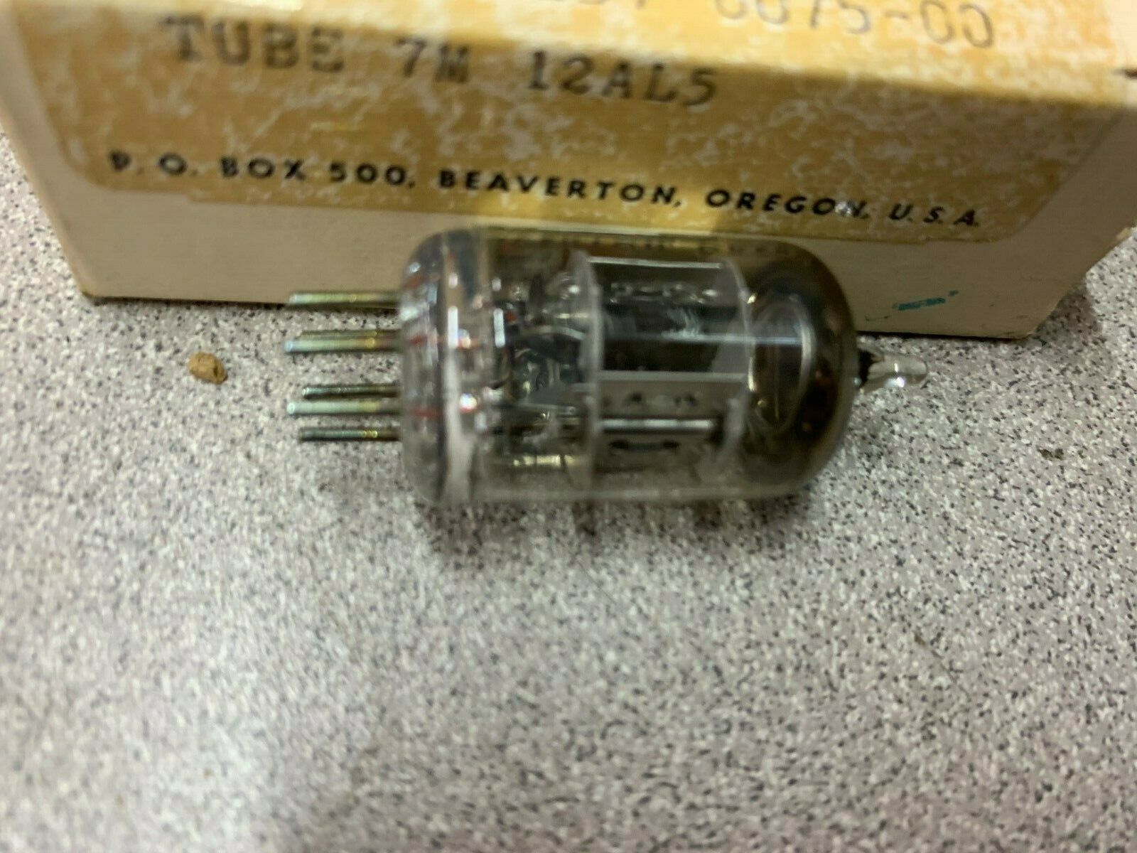 NEW IN BOX TEKTRONIX POWER TUBE 157-0075-00