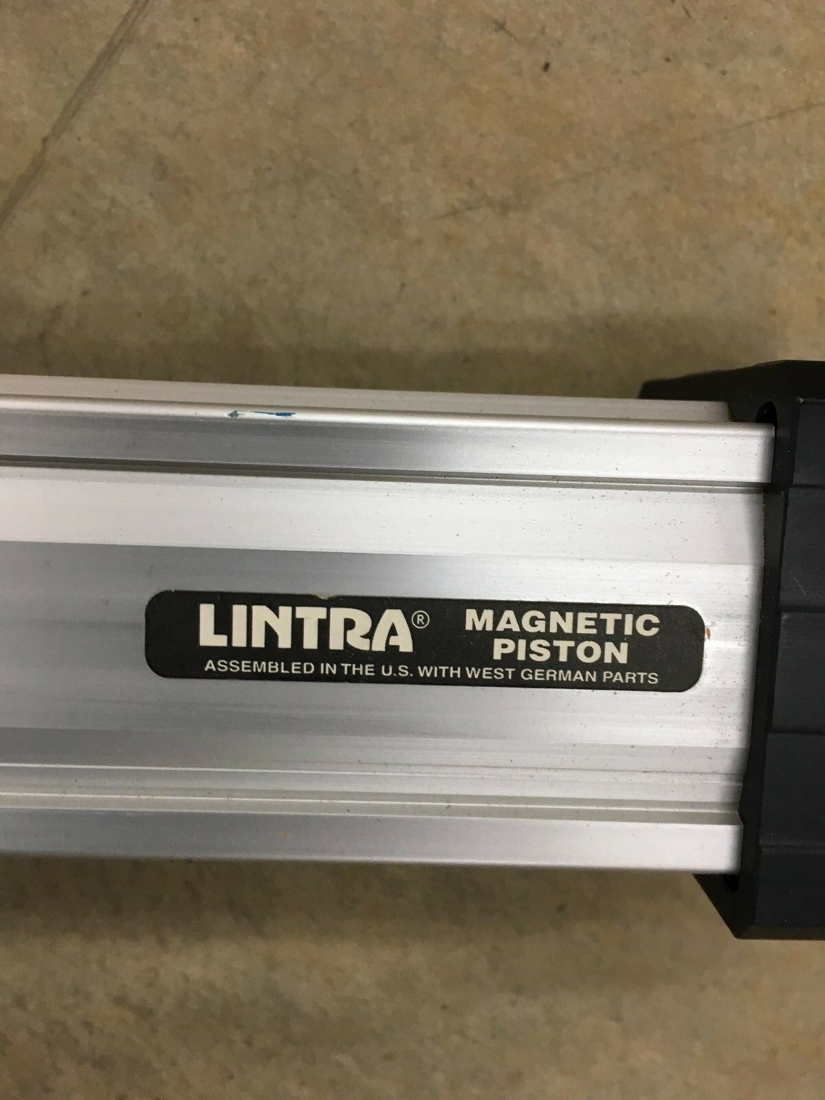 NEW NORGREN LINTRA 40MM-INT GUIDED RODLESS CYLINDER C/46040B/M/82