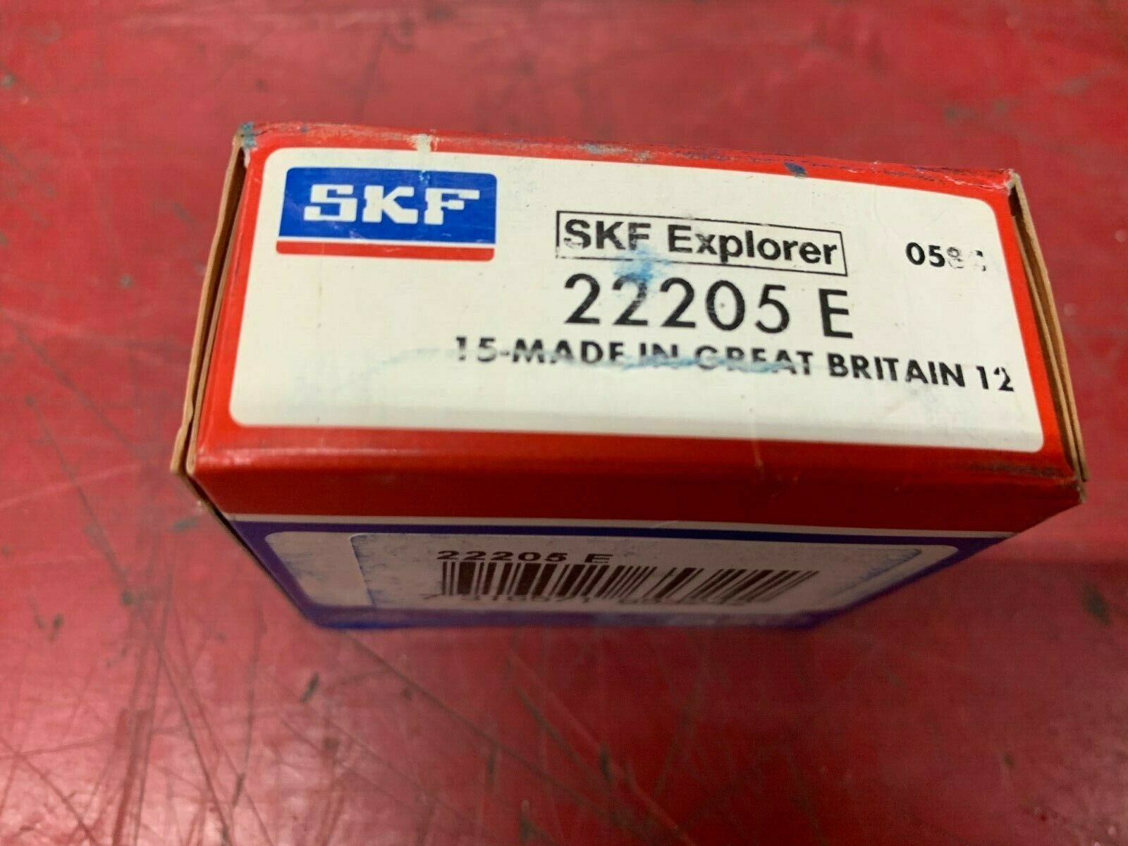 NEW IN BOX SKF BEARING 22205 E