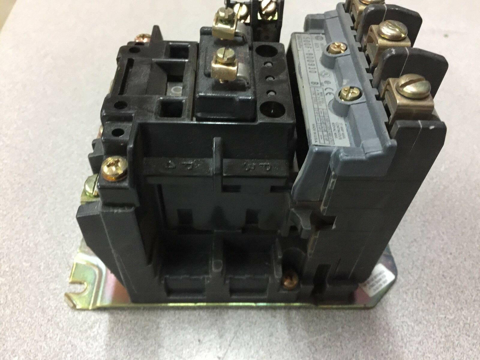 USED ALLEN BRADLEY SIZE 1 CONTACTOR 500F-B0D930 SER B