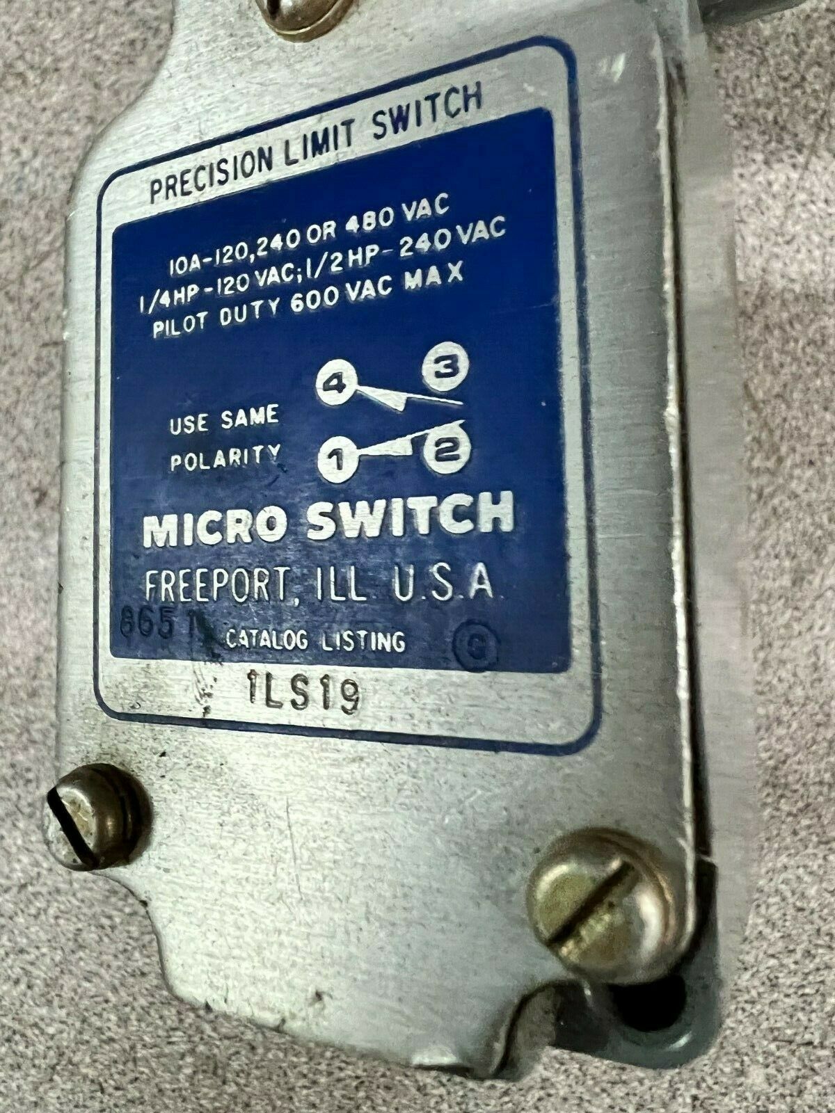 NEW NO BOX MICRO LIMIT SWITCH 1LS19