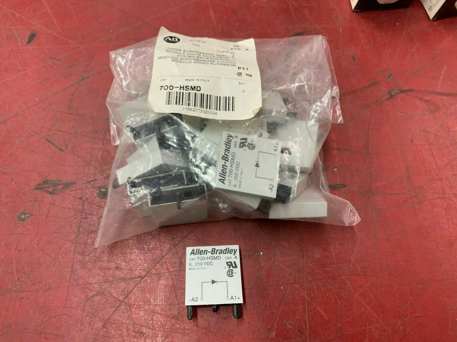 LOT OF 20 NEW IN BAG ALLEN BRADLEY DIODE SUPPRESSOR MODULE 700-HSMD SERIES A