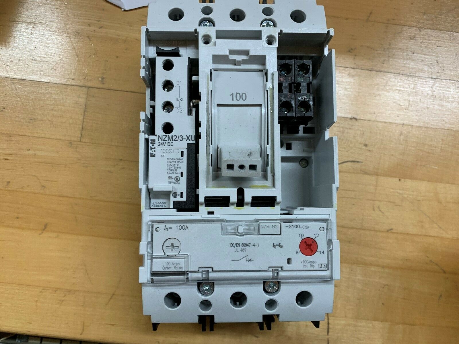 NEW  EATON MOELLER 100AMP BREAKER WITH SYNCHRONIZED REMOTE OPERATOR NZM 2-XR